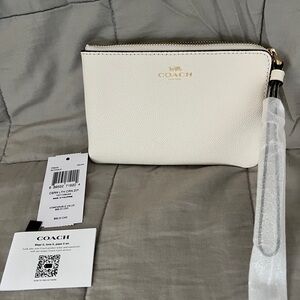 NWT Coach White Wristlet Bag